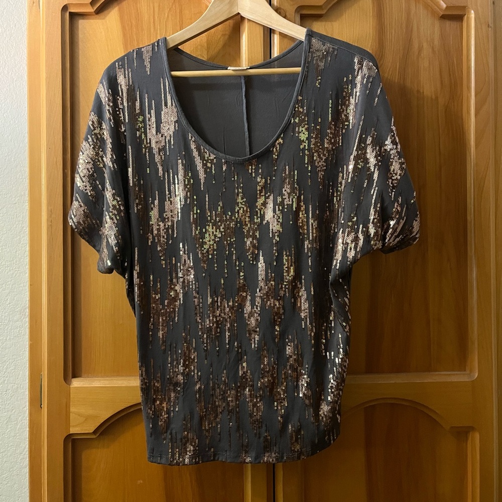 Daytrip Charcoal Tee with Sequin Detail